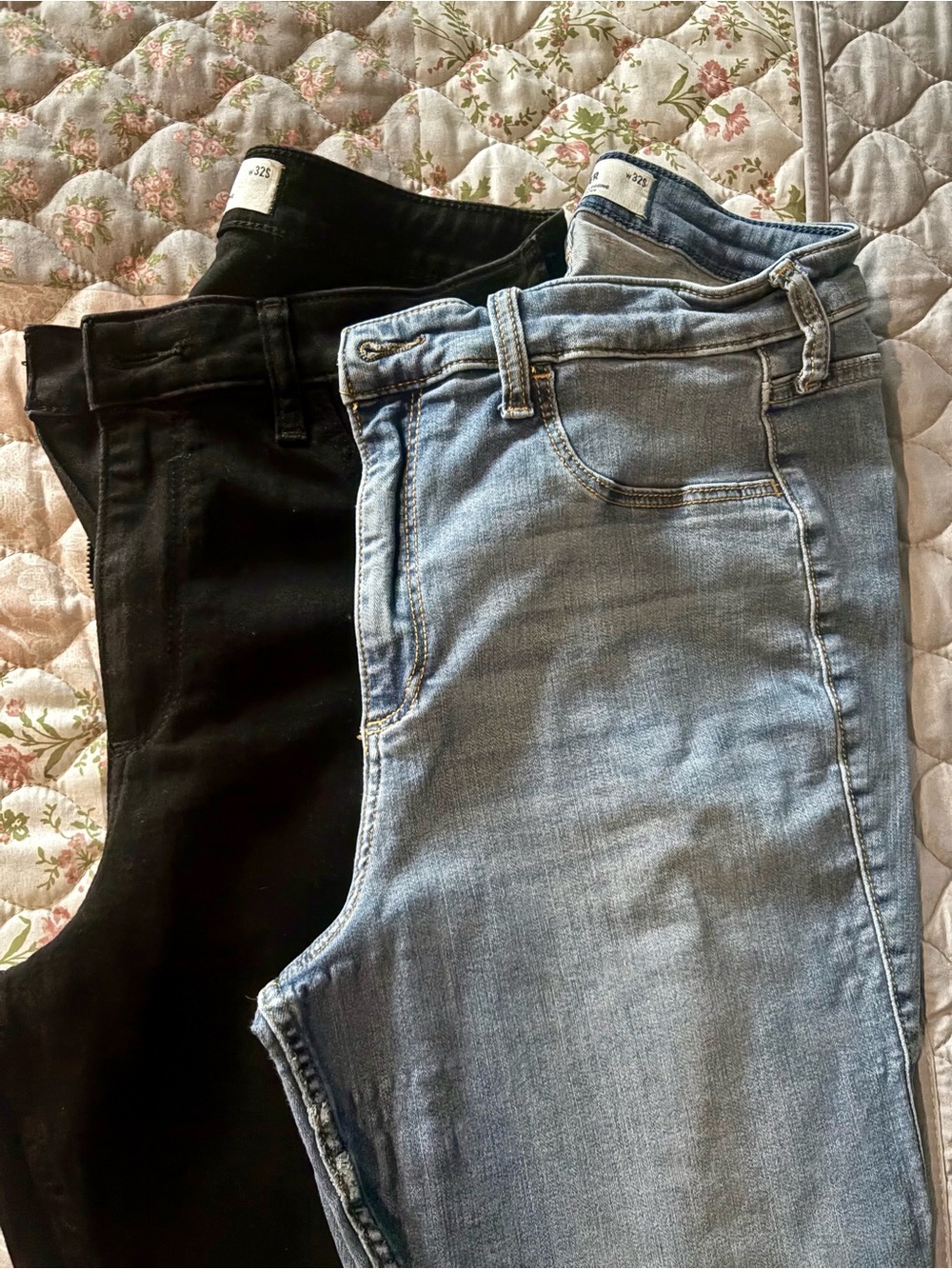 Pair of Hollister Jeans – Black and Light Blue 14Short